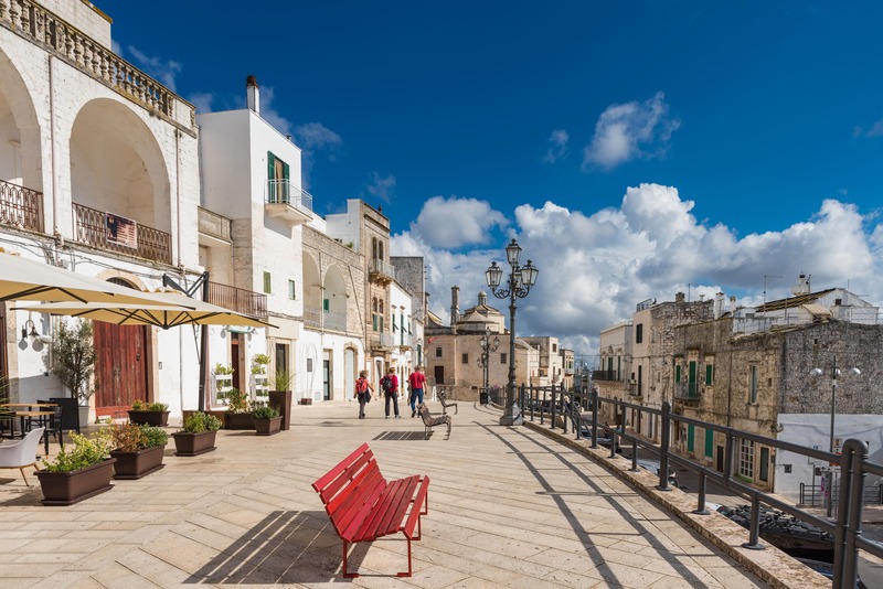Città bianche in Puglia, Cisternino