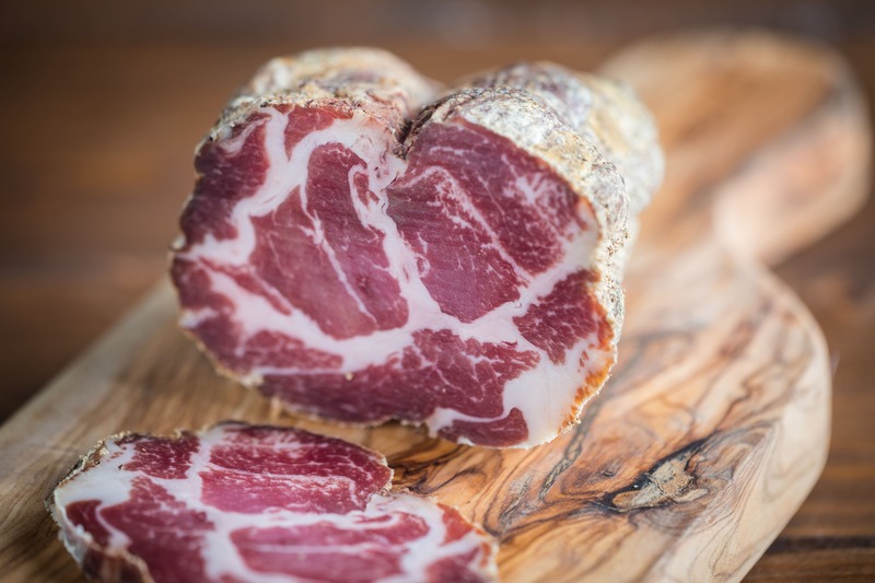 Prodotti tipici della Puglia: Il Capocollo di Martina Franca